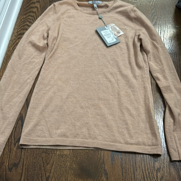 Neiman Marcus Sweaters - NWT Neiman Marcus Cashmere Collection women’s sweater XS